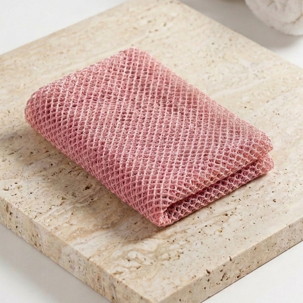 The Silk-Mesh African Sponge الليفه الافريقيه الناعمه ( تساعد على علاج جلد الدجاجه )